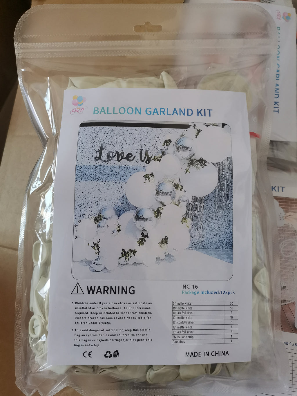 White & Silver Balloon Arch Kit – Matte White, Confetti & 4D Silver Foil Balloons for Birthday, Wedding & Luxury Party Decor (125 Pieces)